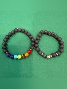 Lava stone &7 Chakra Bead Bracelet W/Elephant Charm 14D